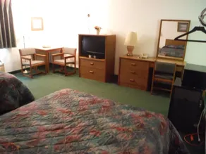Caravan Motel - Image 5