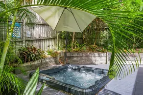 Bottlebrush Cottage - Image 3