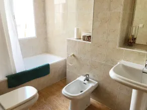 Miramar Bed & Breakfast - Image 2