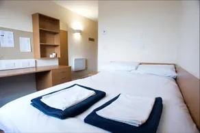 Stylish Rooms PENRYN - Image 3