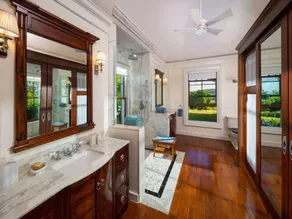 Sunny Vacation Villa at 1 - Image 2