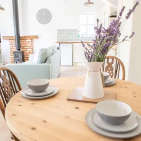 Lovely 1-bed Lodge in Drybrook - Image 3