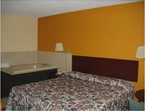 Sugar Creek Inn - Image 4