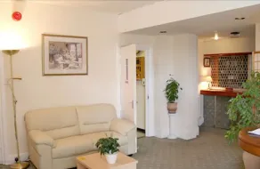 Clifton Lodge Hotel - Image 2