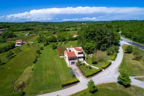 Bruno - Spacious Yard - A1 - Image 5