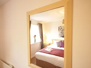 Hartley Bridge Apartment - Image 3
