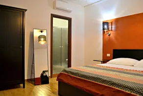 Key Of Venice Guest House - Image 3