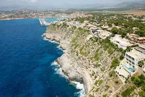 Open Waters Villa Port Adriano - Image 4