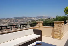 Beautiful, Modern Junior Villa EZ02 - Minimi - with Communal Pool and Lovely Views, Aphrodite Hills - Image 4