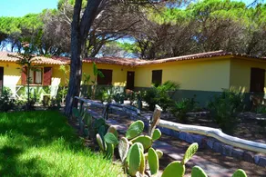 7 Ala Birdi Cottage 150m From The Sea - Image 4