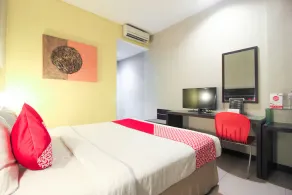 OYO 1729 I-shine Hotel - Image 2