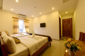 Sunflower Hotel - Image 4