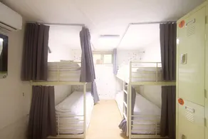 G Guest Home - Hostel - Image 3