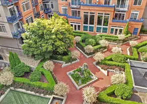 Belltown Court Home Port Suite - One Bedroom Apartment with Balcony - Image 4