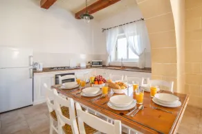 Sophia Holiday Home - Image 2