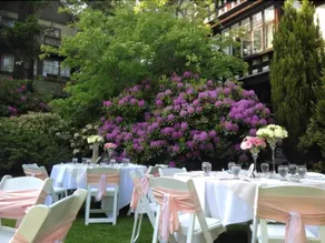 The English Inn and Resort - Image 4