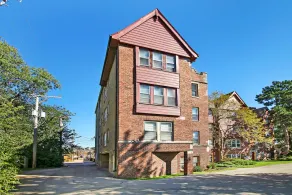 1-Bedroom Nice Apartment in Skokie - Image 4