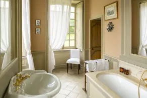 Chateau De Pont Rilly - Image 3