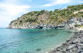 Nice Apartment in Ischia With 3 Bedrooms and Wifi - Image 3
