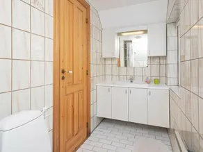 Spacious Holiday Home in Jutland near Beach - Image 4