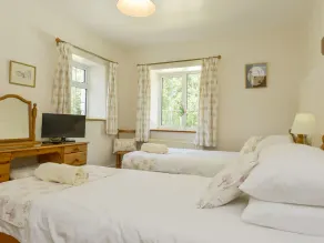 Garden Cottage - Image 5