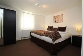 Excel Apartments Stratford - Image 2