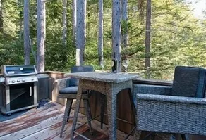 The Sonoma Treehouse 3 Bedroom Home by RedAwning - Image 4