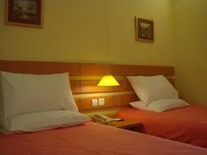 Home Inn Zhenping Road - Image 2