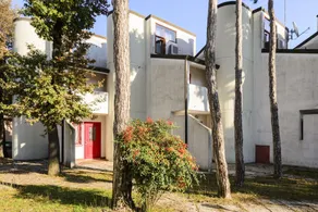 Holiday Village - Image 5