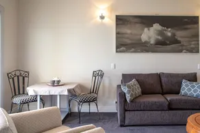 Angaston Lodge - Image 4