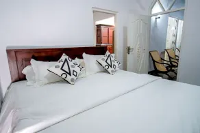 Fishermen Lagoon Villa - Image 2