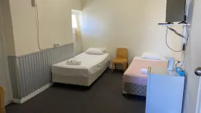 Mcguire's CBD Hotel - Image 2
