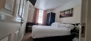Comfort Rooms - Image 5