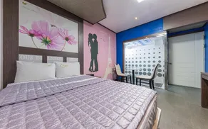 Any Motel - Image 4