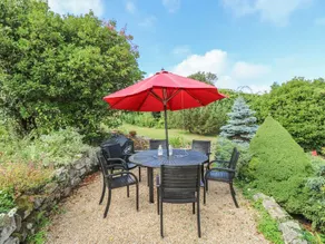 Brading Cottage - Image 2