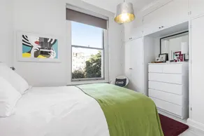 Well Presented one Bedroom Apartment Located in the Fabulous Notting Hill - Image 5