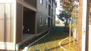 Autumn Leaf Furnished Apartments - Image 5