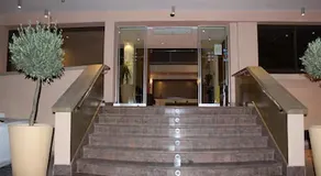 Europa Plaza Hotel - Image 4