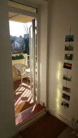 Spacious North London Flat With Balcony - Image 5