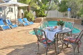 Baywatch Guest House - Image 2