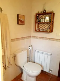 House With 3 Bedrooms in Candeleda, With Wonderful Mountain View and Enclosed Garden - Image 2