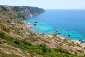 Villa With 4 Bedrooms in Llucmajor, With Wonderful sea View, Private Pool, Enclosed Garden - 300 m From the Beach - Image 5