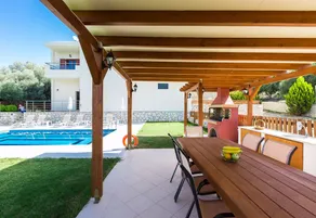 Countryside Cretan Villa - Image 2