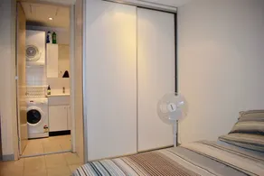 Tranquil 1 Bedroom Apartment With Sunny Courtyard - Image 3