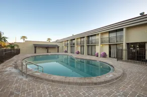 Red Roof Inn PLUS+ Neptune Beach - Jacksonville Beach - Image 2