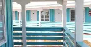 Two Turtles Inn - Image 4