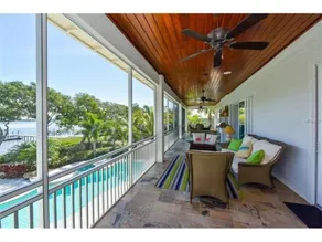 Dockside Darling 3 Bedroom Home by RedAwning - Image 5