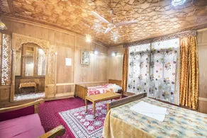 1 BR Houseboat in Dal Lake, Srinagar (EFE7), by GuestHouser - Image 5