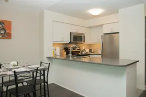 Sarkar Suites-Downtown Apartments - Image 2