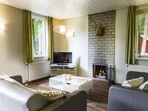Garden-view Bungalow With a Fireplace, in the Veluwe - Image 2